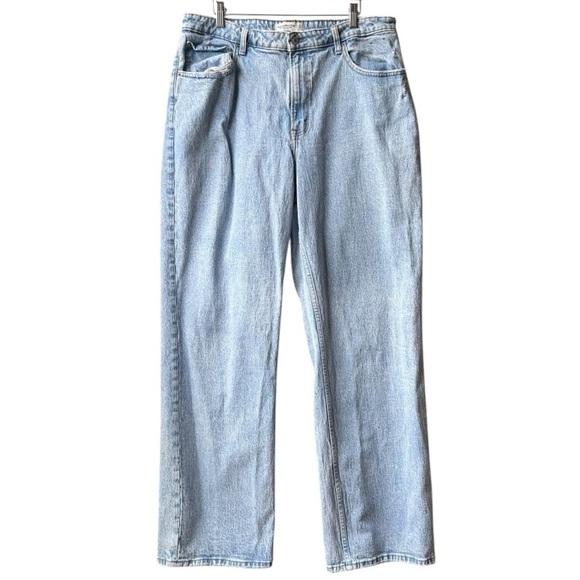Abercrombie and Fitch 90's Relaxed High Rise Curve Love Light Wash Blue Sz 33L - Picture 2 of 12